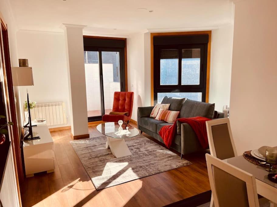 Apartment Centrico Y De Diseno Con Parking